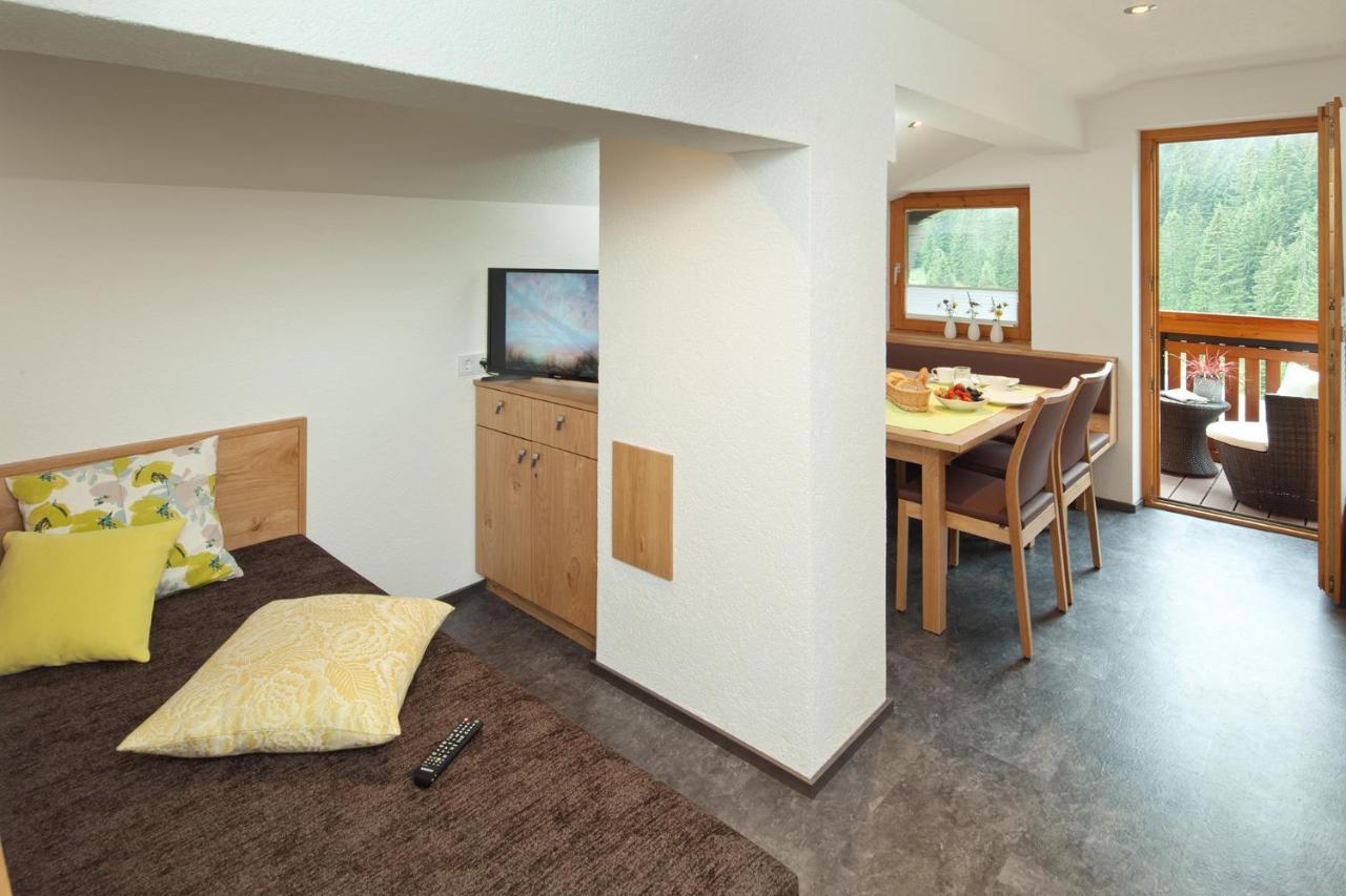 Aparthotel Brunnenhof Damuels Dış mekan fotoğraf
