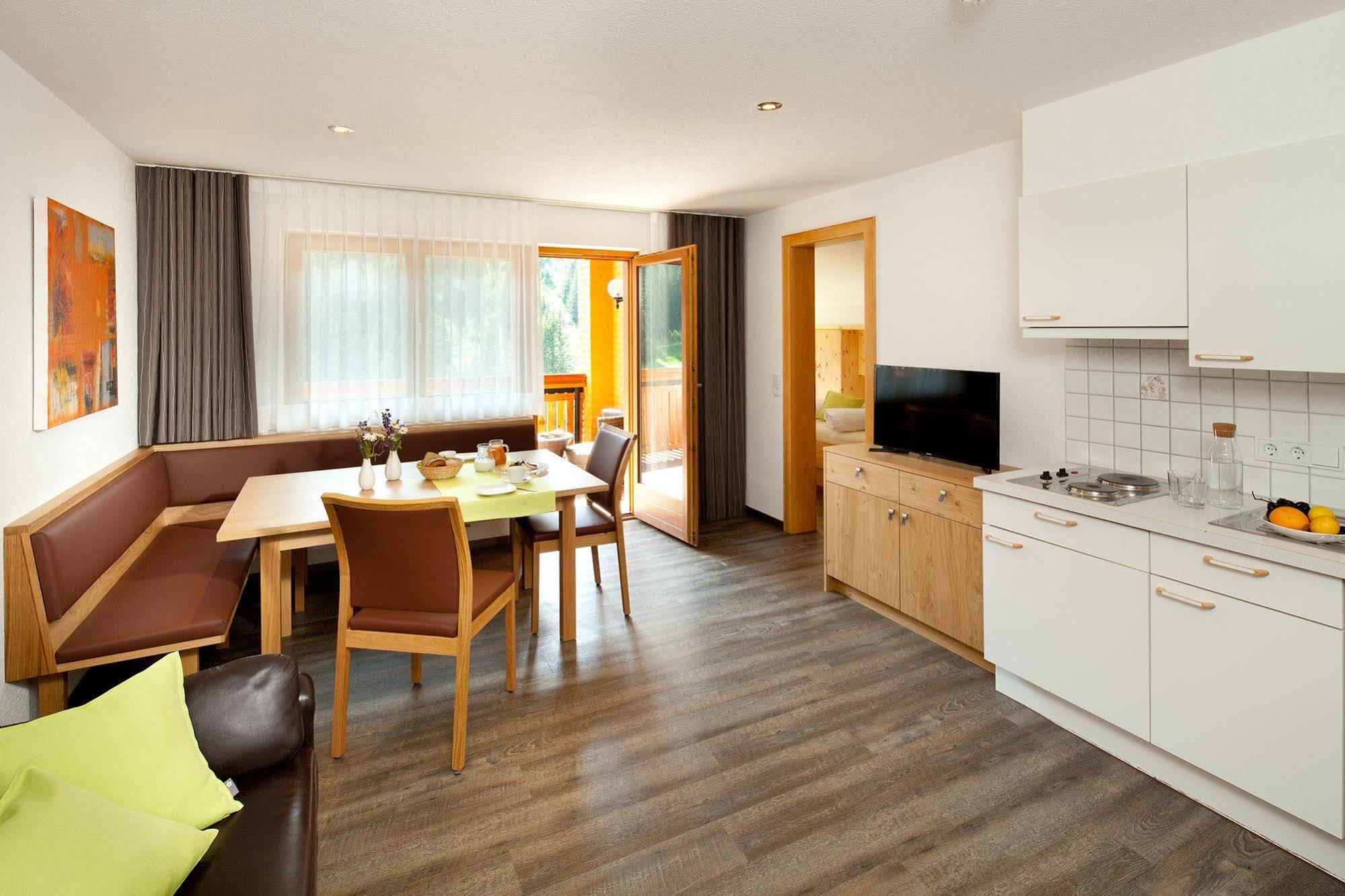 Aparthotel Brunnenhof Damuels Dış mekan fotoğraf